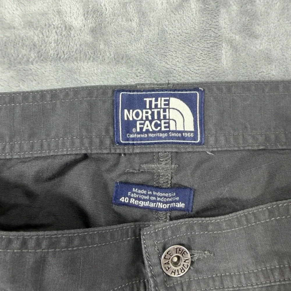 The North Face Ripstop Cargo Shorts Men's Size 40 Asphalt Gray Cotton Blend